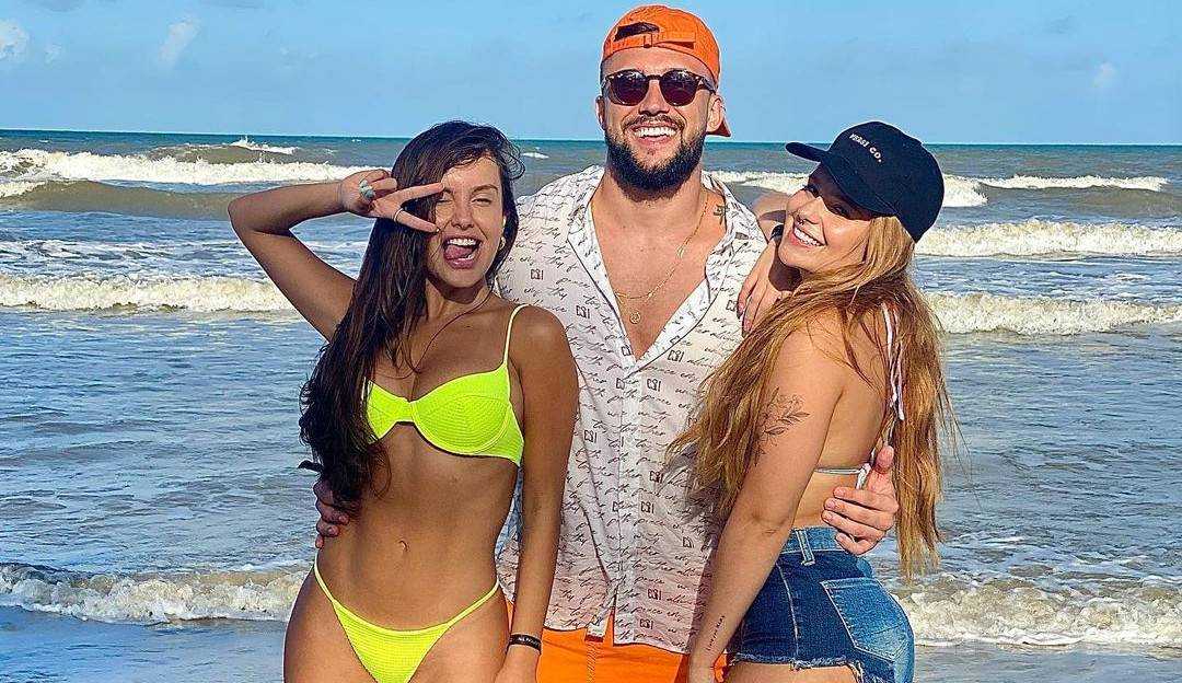 Romance no ar? Viih Tube e Arthur Picoli são flagrados juntos