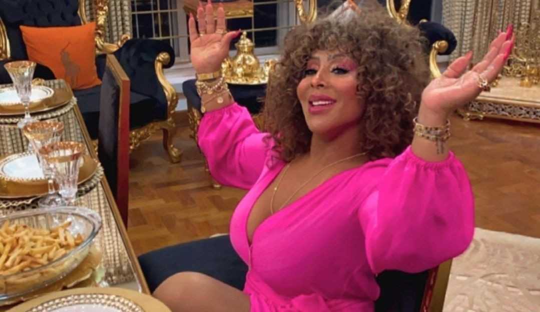 Sarah Mega Hair é vítima de hackers e perde conta no Instagram