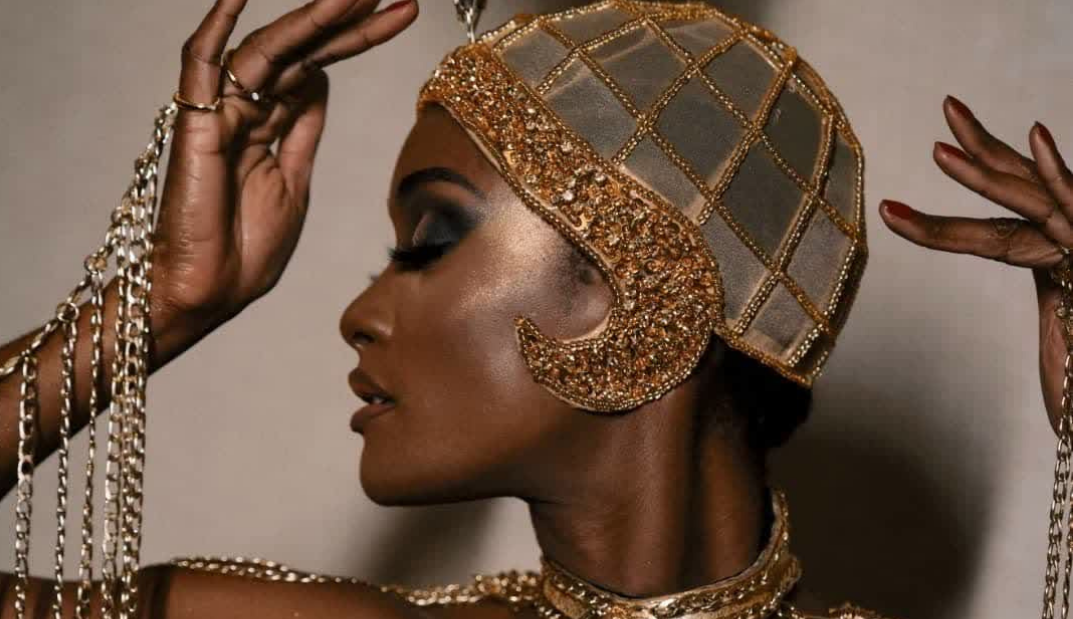 Erika Januza é a nova rainha de bateria da Unidos do Viradouro