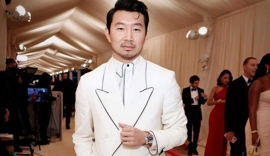 Astro da Marvel, Simu Liu, aparece na 4° temporada de “/Sunset: Milha de Ouro”/