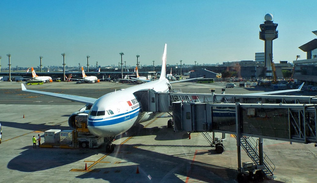 Brasil fechará fronteiras aéreas para viajantes do sul da África
