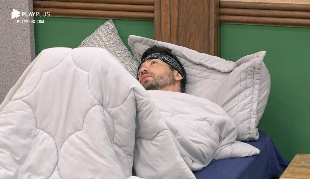 A Fazenda 13: Rico conta que recebeu presente da produção para continuar no reality