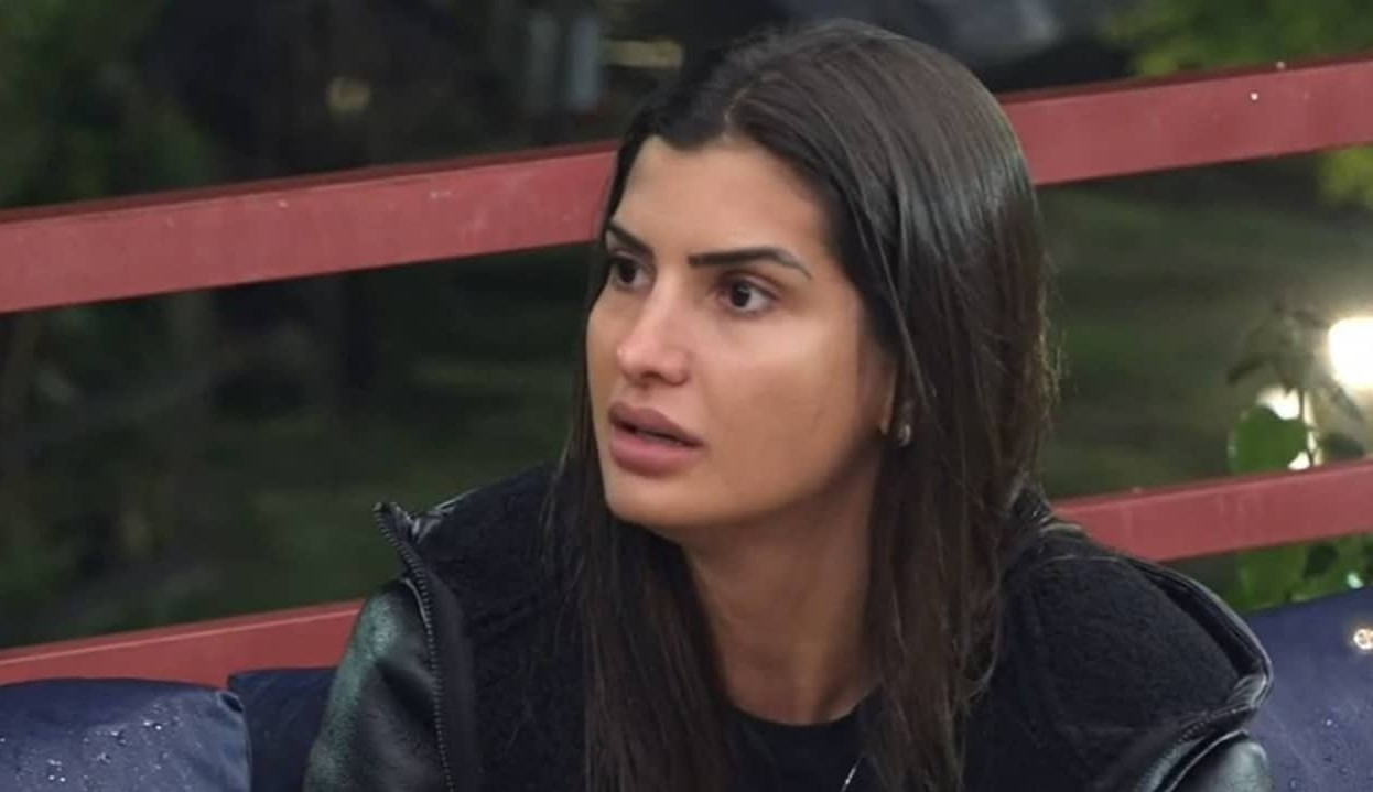 Chateada, Marina desabafa com Aline sobre as piadas que alguns peões estão fazendo sobre ela em ‘A Fazenda 13’