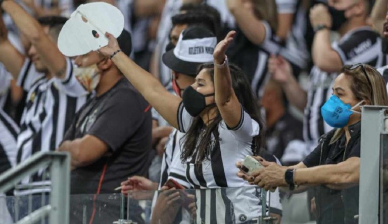 Importunação sexual no Mineirão: mulheres não conseguem acompanhar jogos sem sofrer assédio
