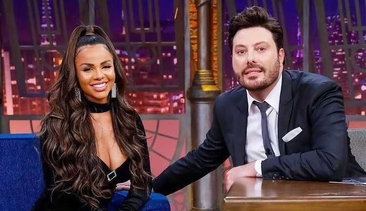 Cantora Gabily diz que doou lucro de clipe com Mc Kevin para a família do cantor