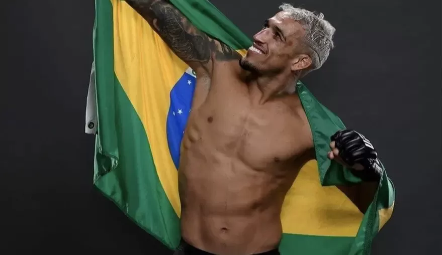 Charles do Bronx  e Amanda Nunes defendem seus cinturões neste sábado (11)
