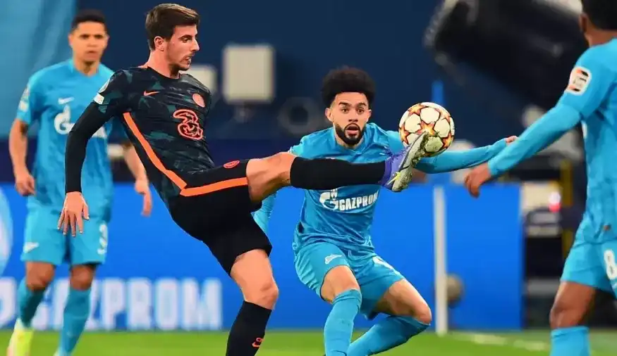 Claudinho se destaca em empate contra o Chelsea e comemora gol feito na partida: