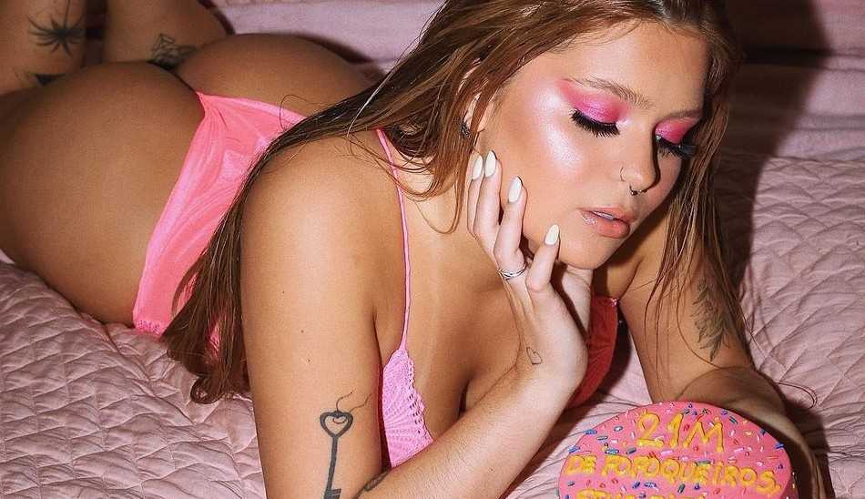 Viih Tube comemora 21 milhões de seguidores