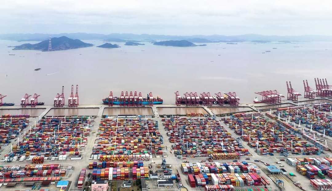 China confina meio milhão de pessoas por surto de Covid-19