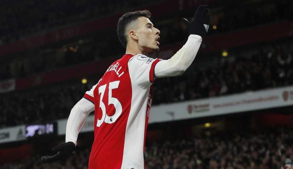 Arsenal vence  por 2 a 0 e entra no G4 do Campeonato Inglês