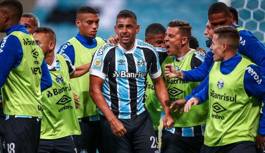 Para “/enxugar”/ a folha salarial, Grêmio define a saída de Rafinha, Diego Souza e Cortez