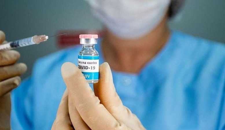 França antecipa intervalo da dose de reforço de vacina  por conta da variante ômicron