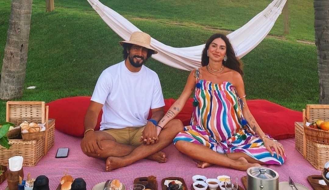 Thaila Ayala publica homenagem de aniversário para Renato Goés