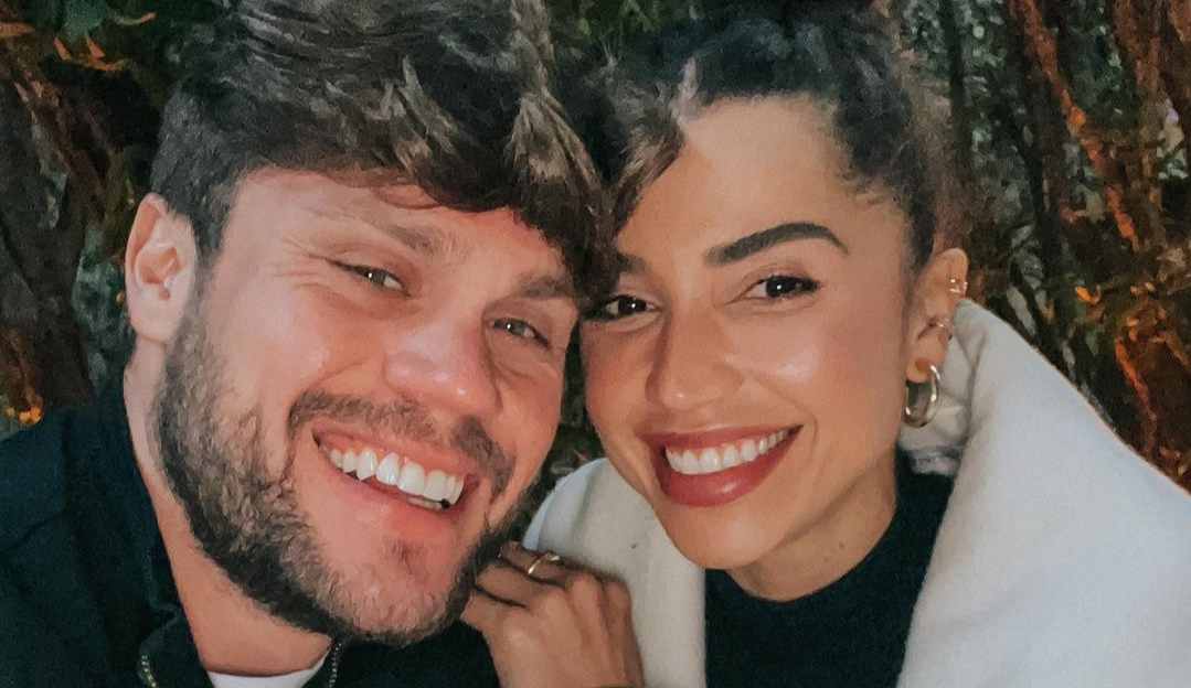 Ex-BBBs Paula Amorim e Breno Simões esperam primeiro filho