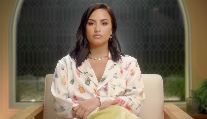 Demi Lovato apresenta um novo visual aos fãs; confira