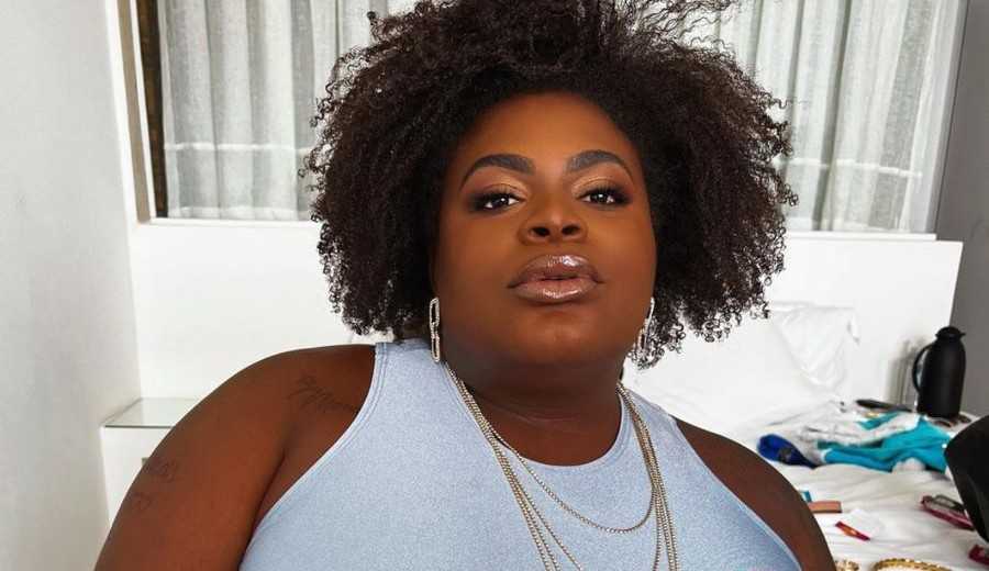 Jojo Todynho se revolta após seu carro ser danificado por vizinho