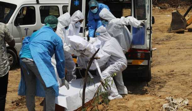 Brasil registra mais de 90 mortes por covid-19 em 24 horas