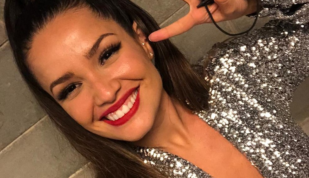 Fenômeno Juliette revela a cor de calcinha usada no último Réveillon