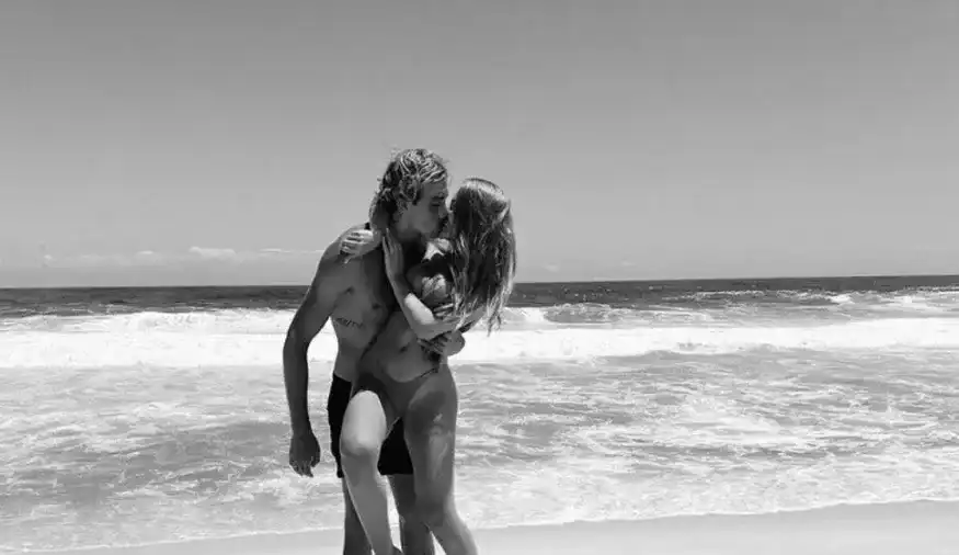 Sarah Poncio assume namoro com Bruno Krupp