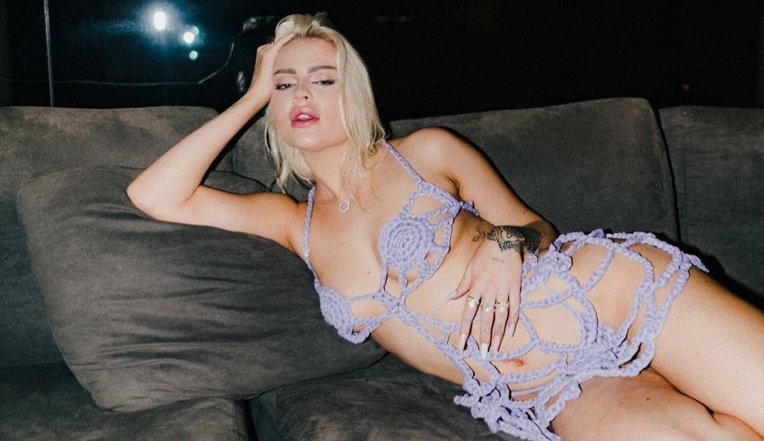 Luísa Sonza posa com roupa sensual no Ano Novo