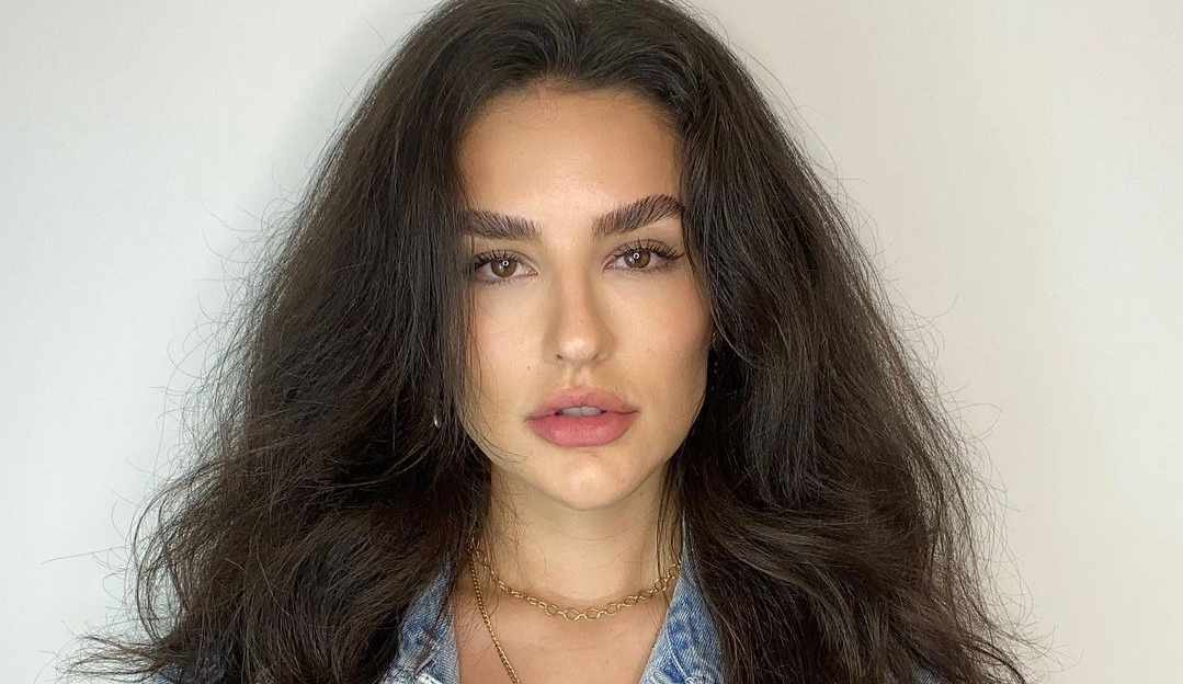 Kéfera desabafa em entrevista que internautas desacreditam de sua bissexualidade