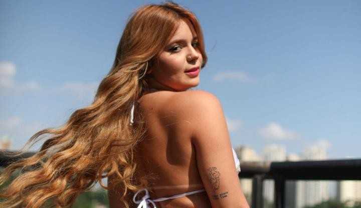 Viih Tube é alvo de brincadeira de fãs e de famosos ao postar foto tomando banho