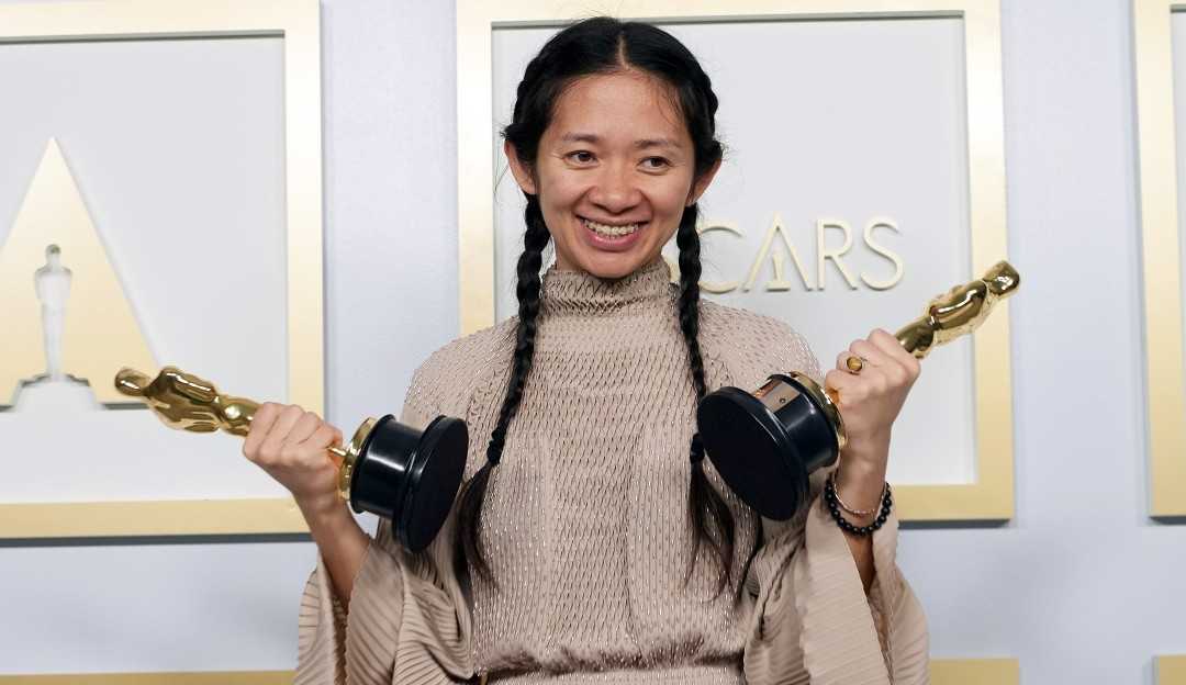 Diretora de Eternos incentiva público a assistir filme no Disney+