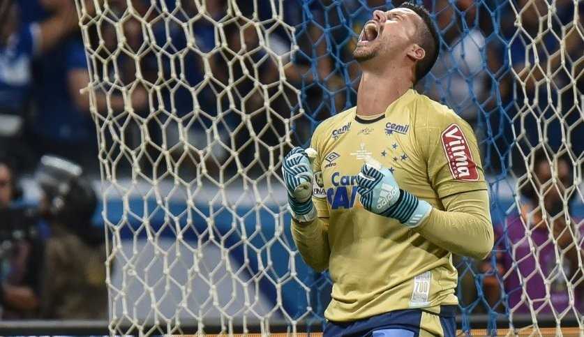 “Coração apertado, lágrimas e dor”: A despedida entre Fábio e o Cruzeiro