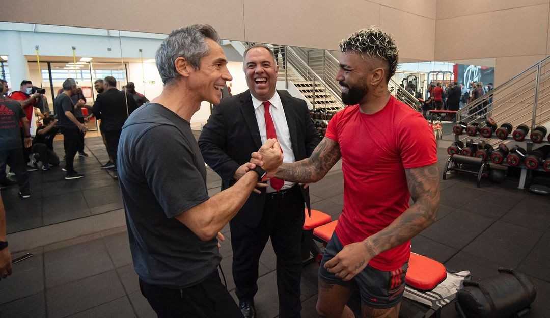 Gabigol dá boas-vindas a Paulo Sousa no Ninho do Urubu