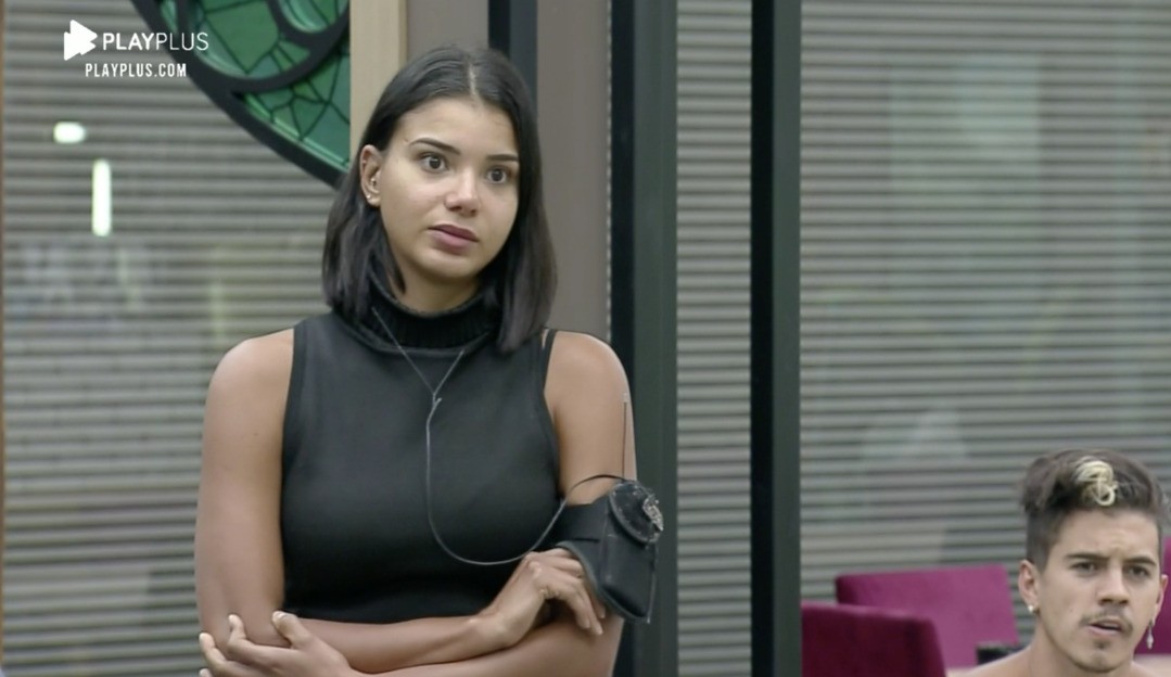 A Fazenda 12: Tentativa de comunicação com mundo exterior gera reclamação para peões