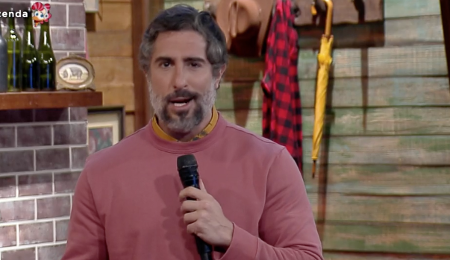 A Fazenda 12: Público reclama da anulação do poder vermelho e apresentador rebate críticas