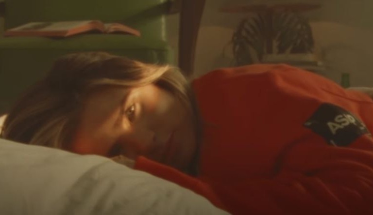 Giulia Be faz carta aberta aos fãs e desmente relação com Luan