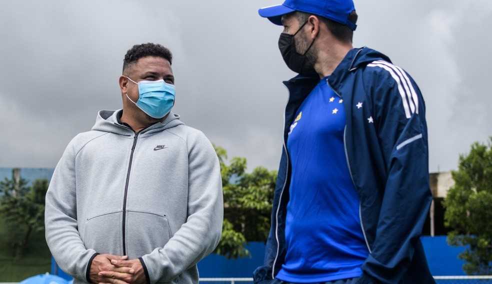 Cruzeiro continua em busca de reforços após contratações.