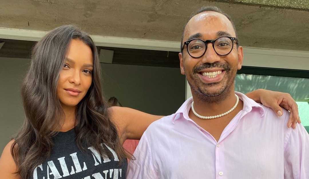 Jovem sobrevivente de um incêndio torna-se um dos maiores agentes de top models do país!