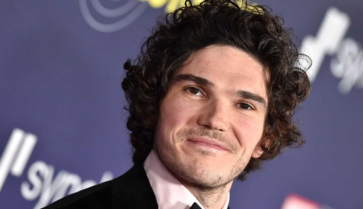 “/A Bela e a Fera”/: Fra Fee, de “/Gavião Arqueiro”/, se junta ao da série prelúdio