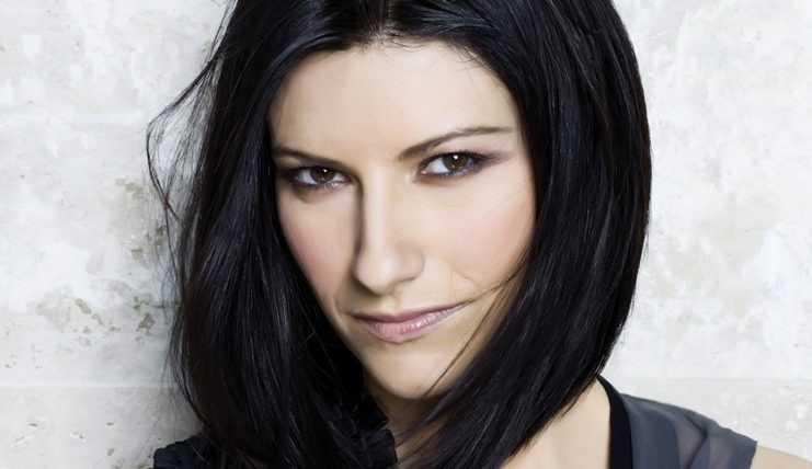Laura Pausini relembra sua trajetória em novos single e filme