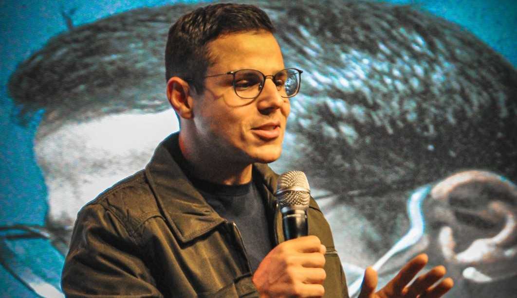 Especialista em finanças, Nezio Monteiro se prepara para lançar dois novos livros e consolidar carreira de escritor