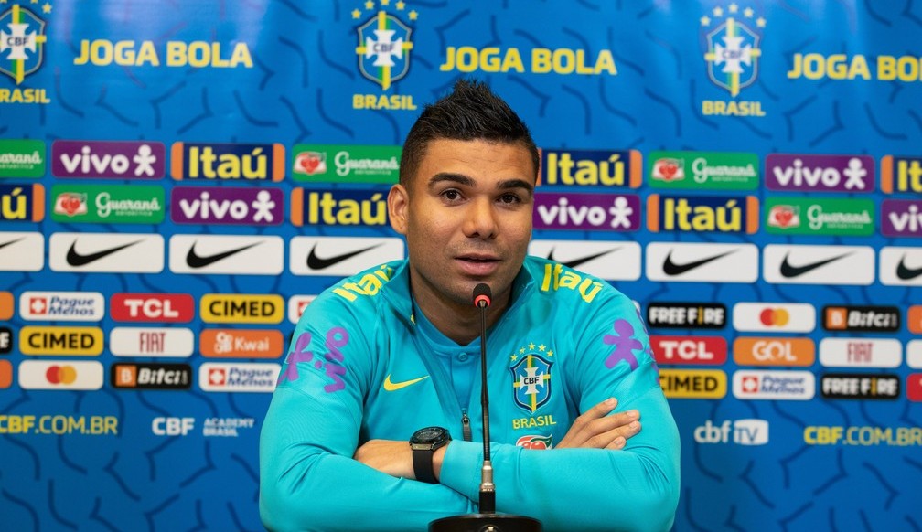 Casemiro destaca o momento de Vinicius Jr, mas mantém cautela por conta de sua idade