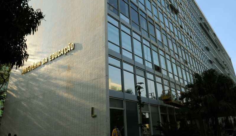 Corte na educação: R$ 739,9 milhões a menos no Orçamento de 2022