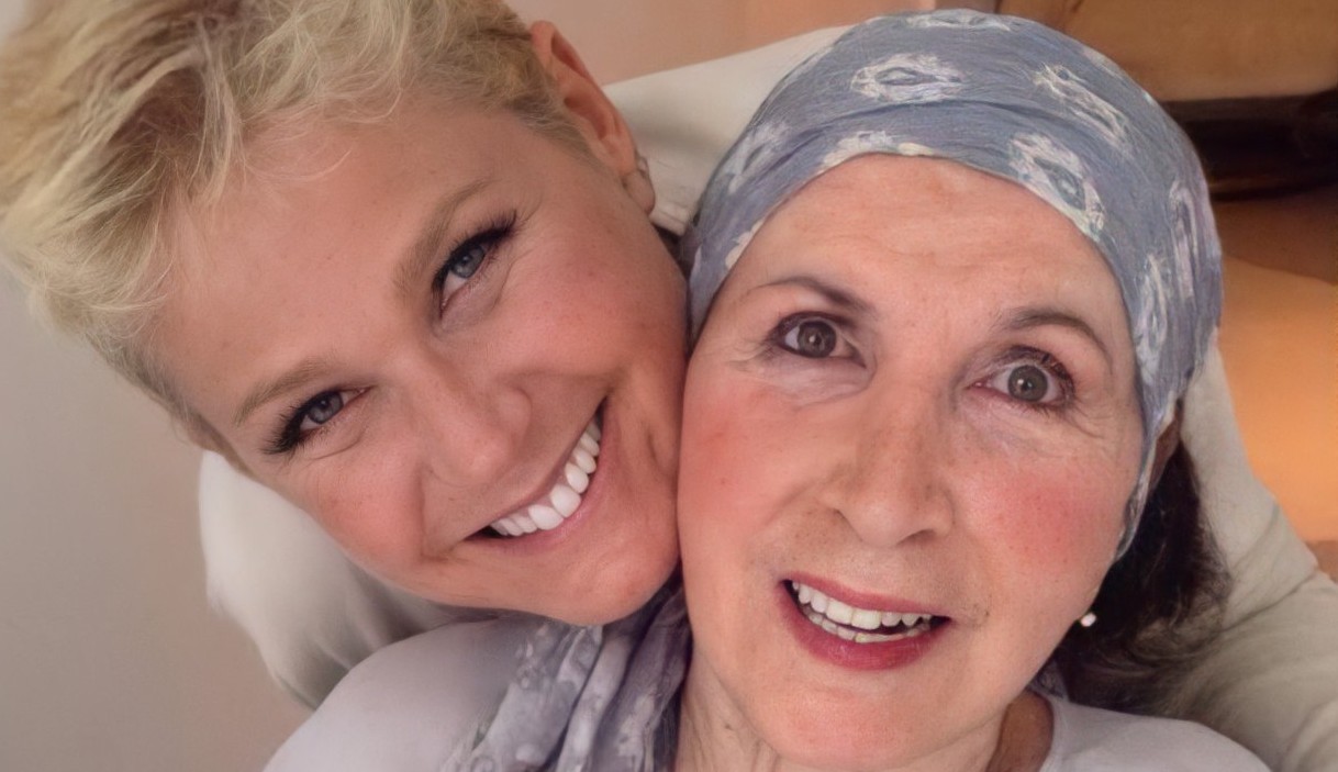 Xuxa homenageia sua mãe no dia em que ela faria aniversário