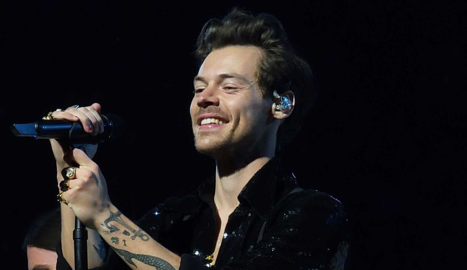 Harry Styles esgota todos os ingressos da ‘Love On Tour 2022’