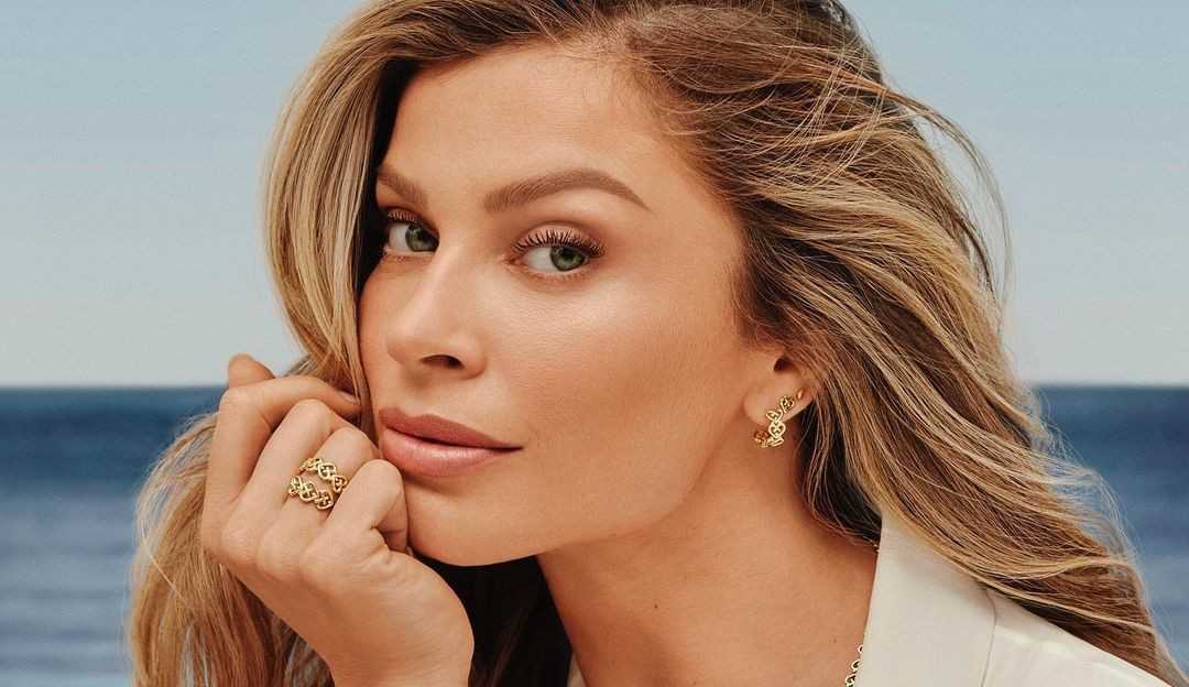 Grazi Massafera afirma que ao sair do BBB 5 “surfou” na ideia de ser a Cinderela