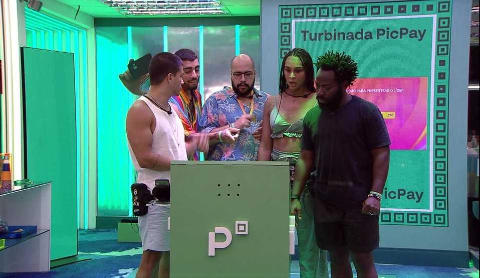 BBB22: Tiago Abravanel escolhe itens para festa do Líder com brothers