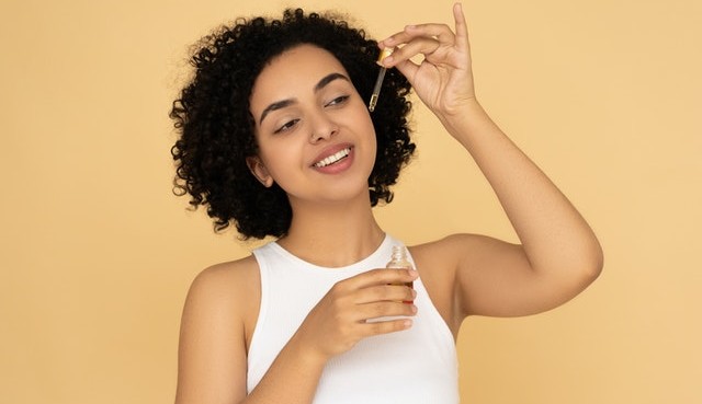 Especialistas afirmam que óleos ajudam a manter a hidratação da pele