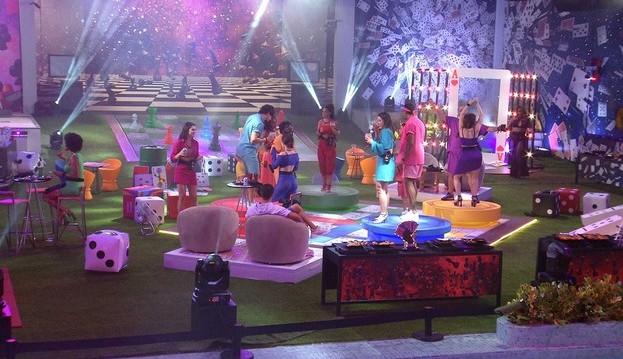 BBB22: Festa Jogos teve assunto sobre o próximo paredão, DR entre os brothers e muito beijo na boca
