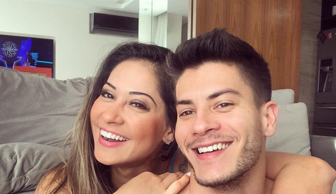 Mayra Cardi revela ter playlist inusitada para a hora H