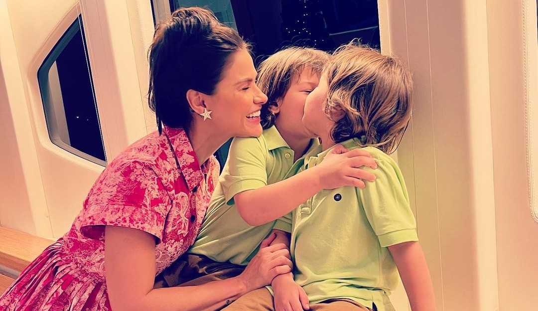 Andressa Suita posta registro da volta às aulas dos filhos