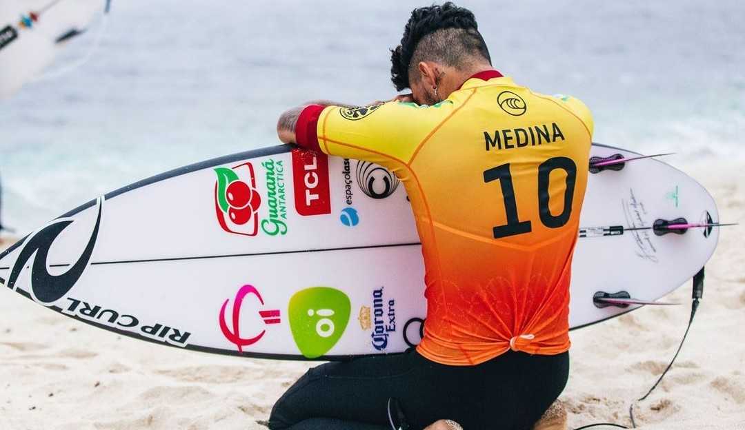Gabriel Medina anuncia que precisará cuidar de sua saúde mental após fim do casamento