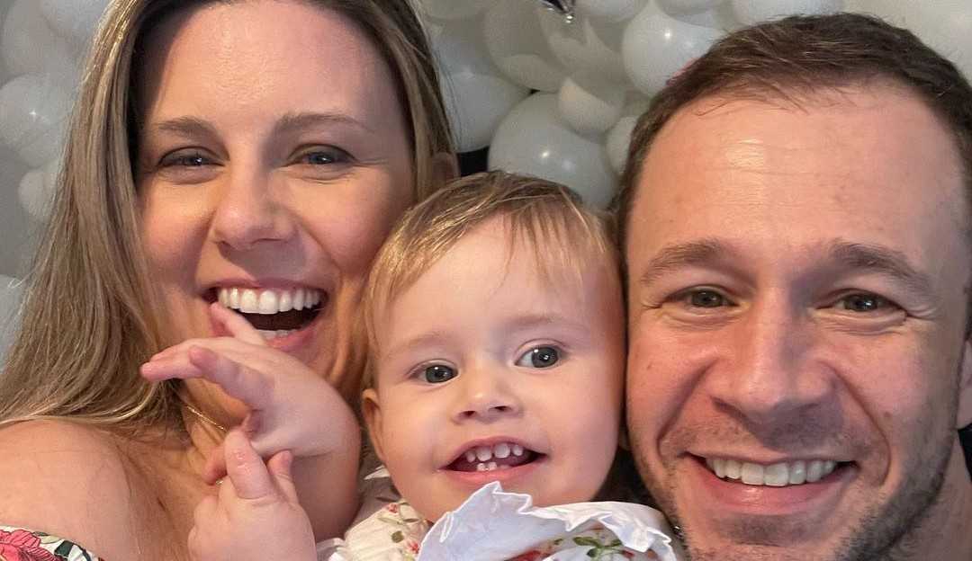 Lua, filha de Tiago Leifert, ganha presente da produção do BBB