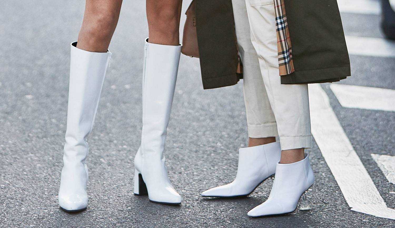 As famosas botas brancas voltaram, agora com toque mais robusto